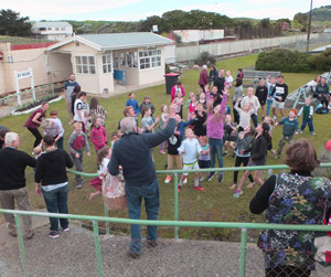 Lolly Throwing